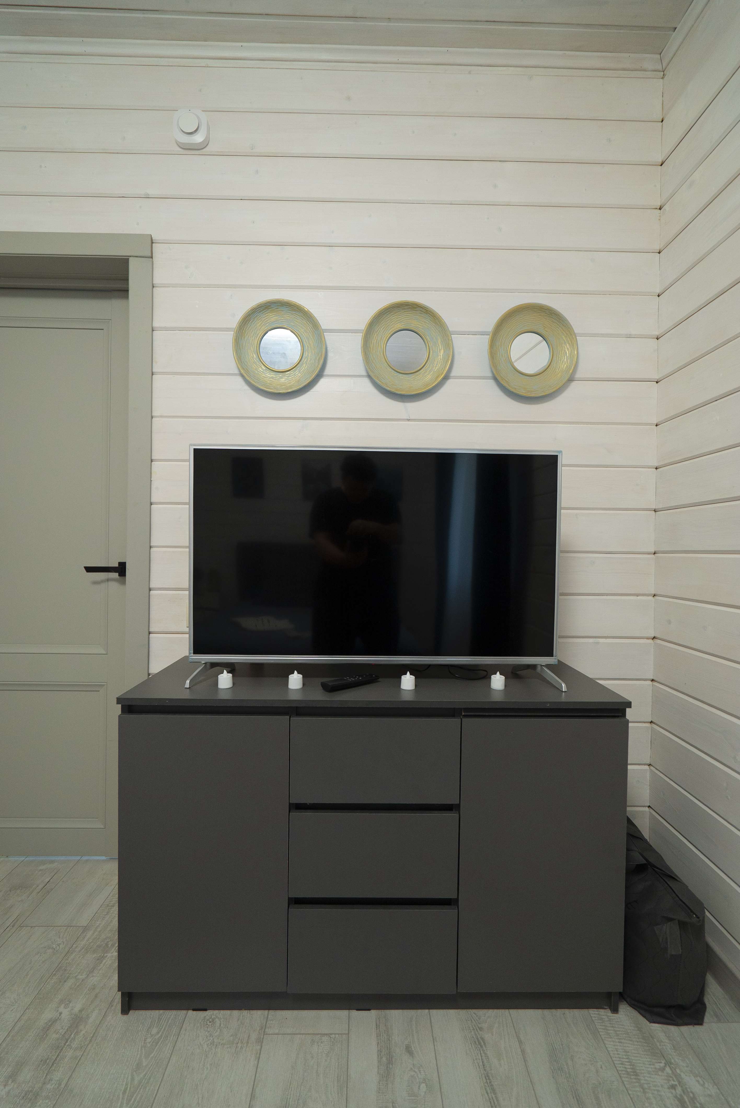 room_image